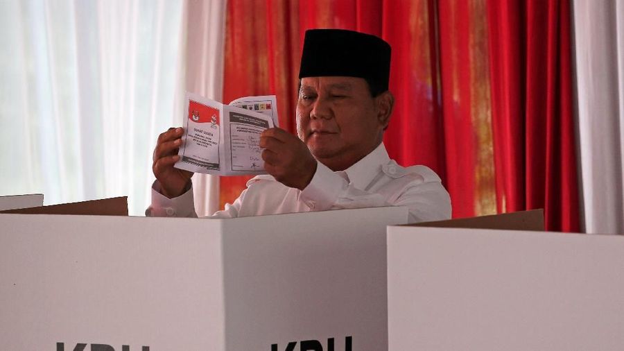 Badan Pemenangan Nasional (BPN) Prabowo-Sandi mengklaim bahwa Prabowo mengumpulkan 55,4% suara