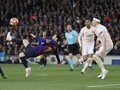 FOTO: 5 Momen Keajaiban Lionel Messi vs Man United