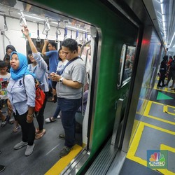 Besok MRT Berlaku Tarif Normal, Ini Rincian Harganya!