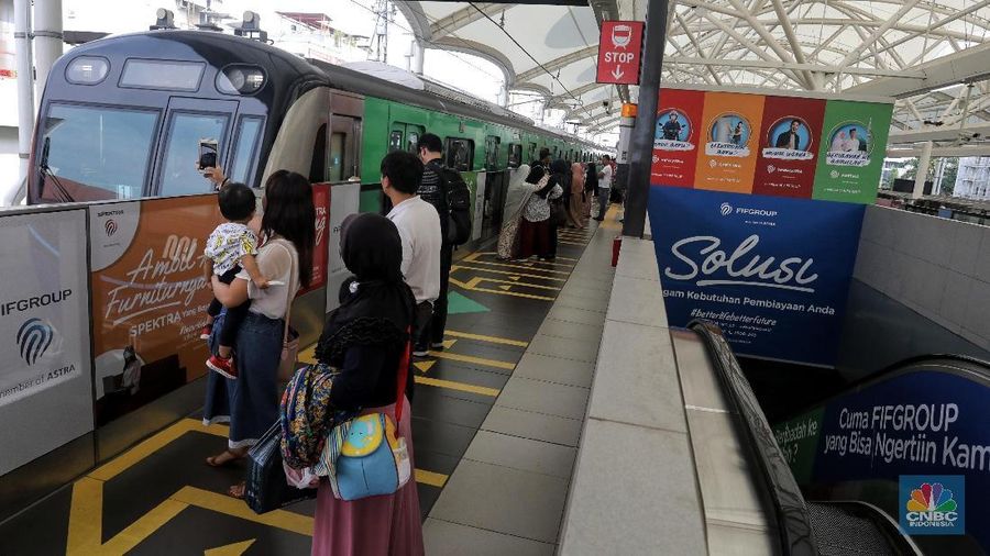 MRT juga akan dibangun menghubungkan Kalideres di Jakbar hingga Ujung Menteng di Jaktim