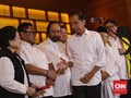 Senyum Tipis 'Kemenangan' Jokowi di Djakarta Theater