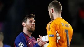 FOTO: Barcelona Hadirkan Neraka untuk Setan Merah