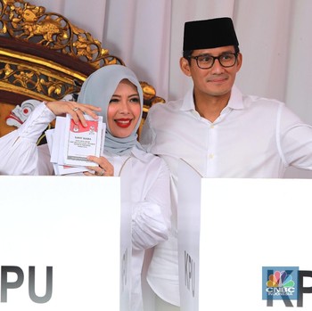 Nyoblos, Cawapres Sandiaga Uno Bawa Rombongan Ke TPS