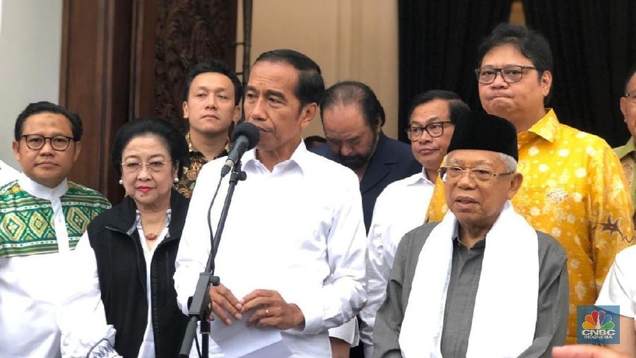 Jokowi mengakui menyebarnya berbagai kabar bohong atau hoaks terkait dirinya ternyata mampu memengaruhi raihan suaranya dalam pilpres 2019.