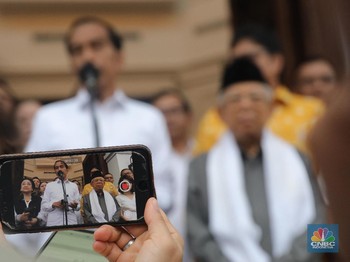 Real Count KPU 07.00 WIB: Jokowi 56,41% & Prabowo 43,59%