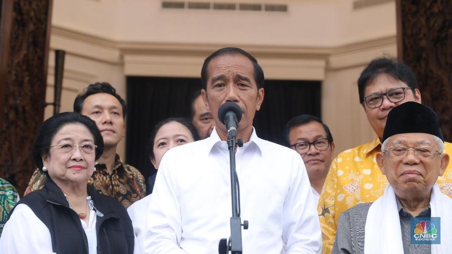 Calon presiden nomor urut 01 Joko Widodo mengakui bahwa raihan suaranya menurut hasil hitung cepat atau quick count sedikit di bawah perkiraan.