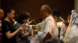Khutbah Jumat Agung, Pastor Katedral Doakan Pemimpin Negara