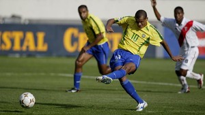 Mengingat 'Kebusukan' Rivaldo di Lapangan Hijau