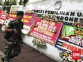 Gedung KPU Dibanjiri Karangan Bunga dari Masyarakat
