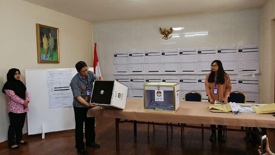 Tensi politik dalam negeri masih memanas selepas tahapan pemungutan suara Pemilihan Presiden 2019 pada 17 April lalu.