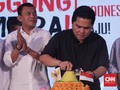 Erick Thohir Potong Tumpeng Syukuran Klaim Kemenangan Jokowi