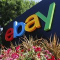 Logo eBay terlihat di sebuah gedung perkantoran di San Jose, California 28 Mei 2014. (REUTERS / Beck Diefenbach)