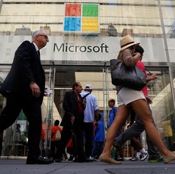 Microsoft PHK 10.000 dan Fokus di AI, Robot Gusur Manusia?
