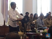 Pesan Jokowi ke Sri Mulyani: Kurangi Belanja Barang!