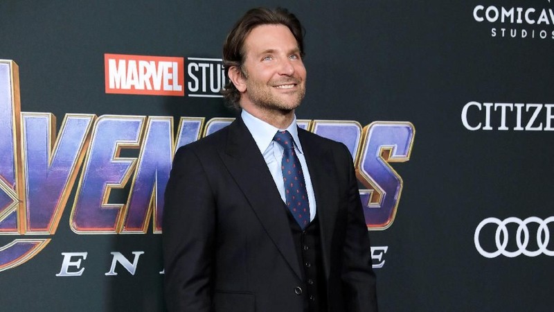 Chris Hemsworth 'Thor' menjadi nomor 1 dalam deretan jagoan Marvel terkaya dengan kekayaan US$ 76,4 juta atau Rp 1 triliun selama setahun ini. 