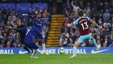 Beruntung Chelsea memiliki N'Golo Kante. Gelandang pekerja keras yang muncul sebagai pemecah kebuntuan sekaligus menyamakan kedudukan menjadi 1-1. (REUTERS/Eddie Keogh)