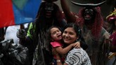 Pada 2012, Venezuela berada pada peringkat 19 negara yang paling membahagiakan. Negara itu dianggap ramah, punya harapan hidup tinggi, korupsi yang rendah, dan pendapatan per kapita yang cukup besar. (REUTERS/Ivan Alvarado)