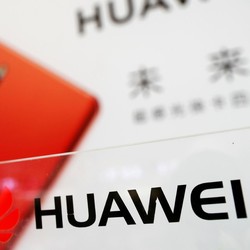 Bukti Nyata Sanksi Trump & Google Android Bikin Huawei Merana