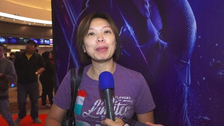 Demi Nonton Duluan, Fans Avengers Australia Ini Terbang ke RI Demi nonton Avengers Endgame duluan dan merasakan sensasi menonton subuh, fans dari Australia ini terbang ke Indonesia