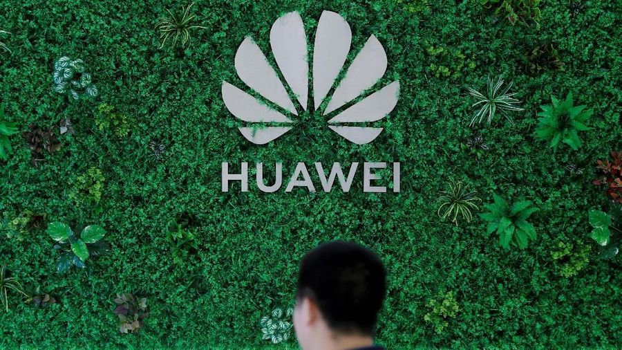 Wakil Presiden Urusan Publik dan Komunikasi Huawei Technologies Andrew Williamson mengatakan Huawei 'sedang' mempersiapkan merek dagang Hongmeng.