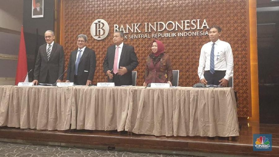 Bank Indonesia (BI) memutuskan untuk tetap mempertahankan suku bunga acuan BI 7 Day Reverse Repo Rate di level 6%.