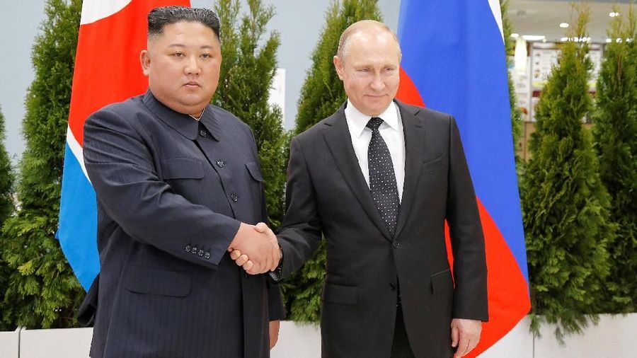 Russian President Vladimir Putin and North Korea's leader Kim Jong Un shake hands during their meeting in Vladivostok, Russia, April 25, 2019. Alexander Zemlianichenko/Pool via REUTERS