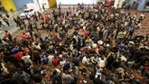 Seperti di Indonesia, negara Amerika Selatan yang dikenal di dataran tinggi Pegunungan Andes, Bolivia juga mengalami demam 'Avengers: Endgame', Rabu (24/4). (REUTERS/David Mercado)