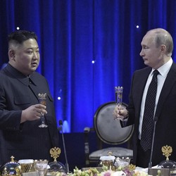 Putin Sebut Kim Mau Lakukan Denuklirisasi, Asal...