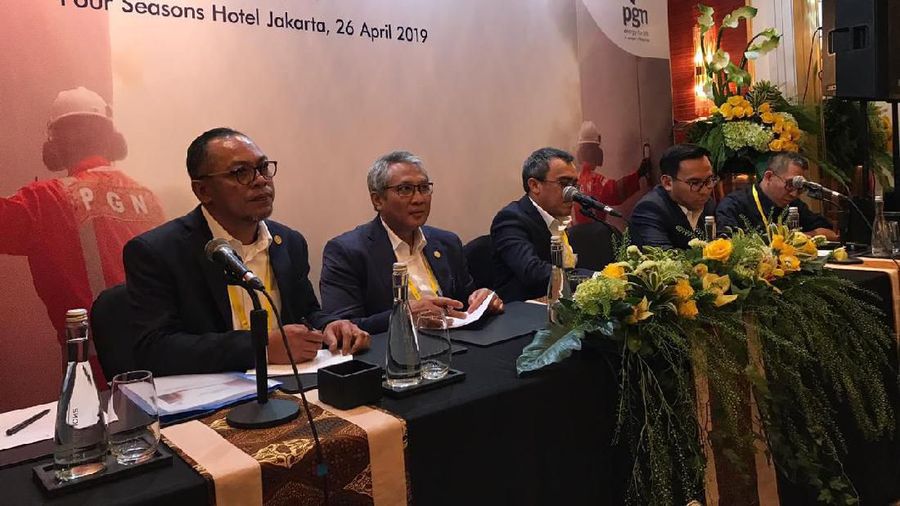 PT Perusahaan Gas Negara/PGN Tbk (PGAS) membagikan dividen sebesar Rp 1,38 triliun dari laba berjalan, atau senilai Rp 56,99 per lembar sahamnya.