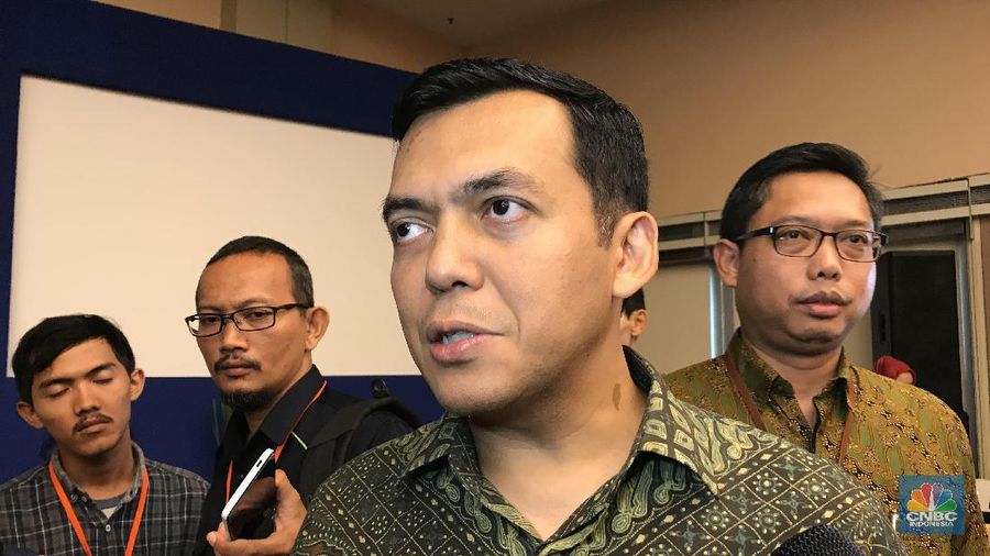 PT Krakatau Steel Tbk (KRAS) berencana melakukan spin-off anak usaha.