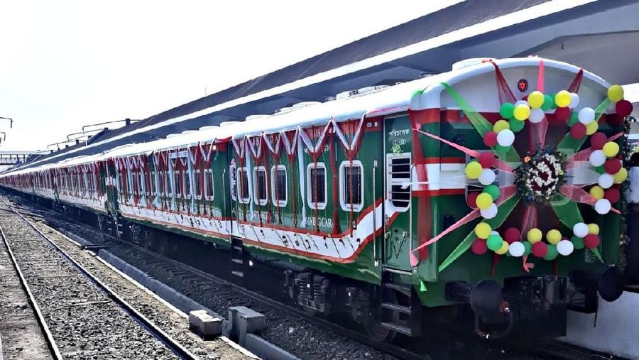 PT INKA resmi meluncurkan Kereta Api buatannya di Bangladesh pada Kamis, 25 April 2019