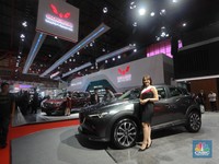 Mobil China DFSK Kenalkan Glory 560, Lebih Murah dari Avanza!