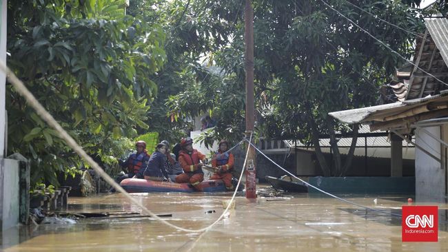 Sebanyak 2.942 Warga Jakarta Mengungsi Akibat Banjir Sebanyak 2.942 Warga Jakarta Mengungsi Akibat Banjir