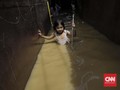 FOTO: Luapan Sungai Ciliwung Rendam Jakarta