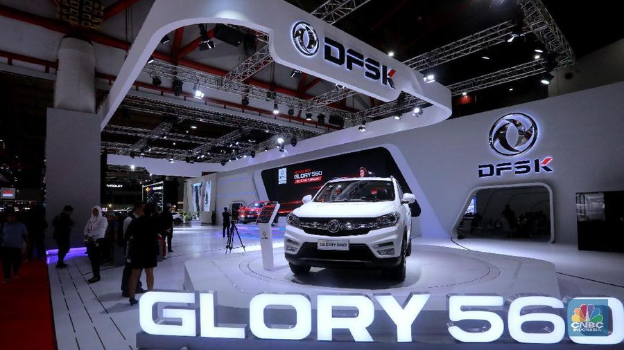 Mobil Cina Wuling dan DFSK yang Meluncur di IIMS 2019. (CNBC Indonesia/Muhammad Sabki)
