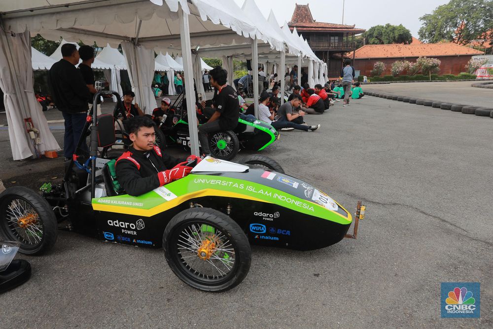 Mirip Formula 1 Serunya Adu Balap  Mobil  Listrik di IIMS 2019