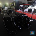 Hitam & Bersayap, Canggihnya Mobil Batman yang Mejeng di IIMS