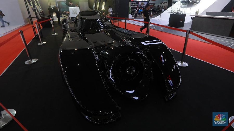 IIMS 2019 yang digelar pada 25 April - 5 Mei 2019 ini menampilkan replika milik Batman yaitu Batmobile.