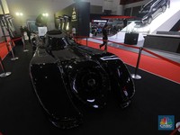 Hitam & Bersayap, Canggihnya Mobil Batman yang Mejeng di IIMS