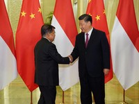 KPK Peringatkan Investasi China, Luhut: Nggak Ada Masalah