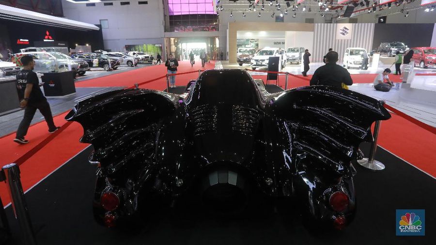 IIMS 2019 yang digelar pada 25 April - 5 Mei 2019 ini menampilkan replika milik Batman yaitu Batmobile.