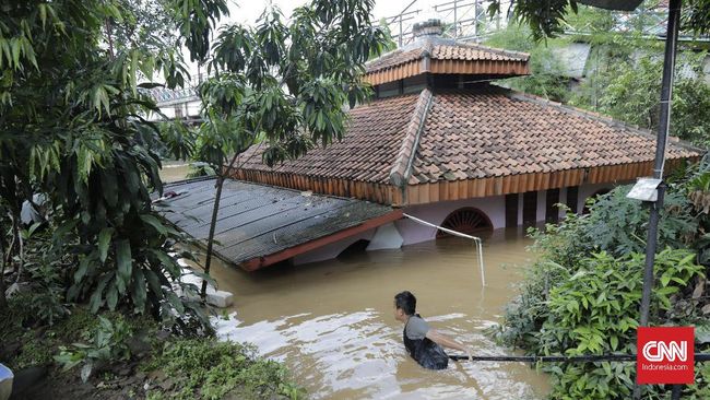Jakarta Banjir, Netizen Gaungkan Tagar #AniesDimana