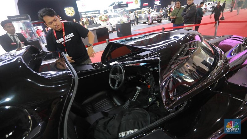 IIMS 2019 yang digelar pada 25 April - 5 Mei 2019 ini menampilkan replika milik Batman yaitu Batmobile.