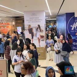 Diskon Kosmetik 70% FD Beauty Ini Ramai Diserbu Pengunjung