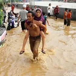 Banjir Jakarta: 2 Meninggal, 53 KK & 248 Jiwa Masih Mengungsi