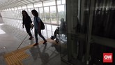 LRT Jakarta tersebut akan terus dievaluasi sampai dinyatakan laik dioperasikan untuk umum. (CNN Indonesia/Adhi Wicaksono)