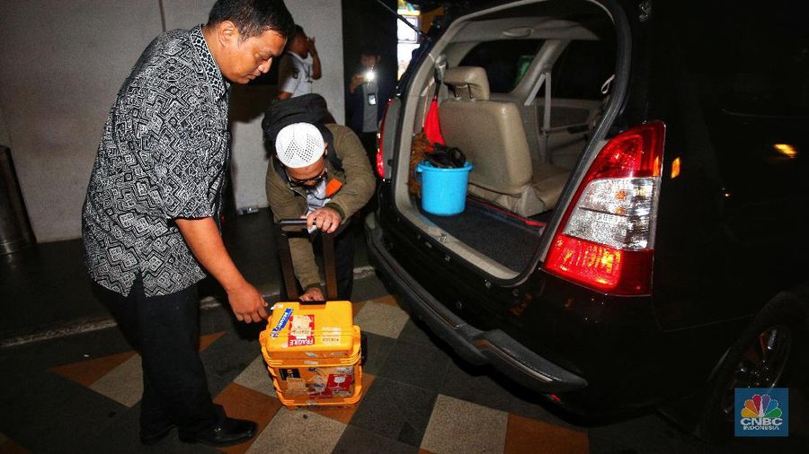 Penggeledahan tersebut diketahui berkaitan dengan kasus suap yang menjerat anggota Dewan Perwakilan Rakyat (DPR), Bowo Sidik Pangarso.