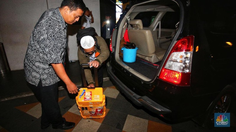 Penggeledahan tersebut diketahui berkaitan dengan kasus suap yang menjerat anggota Dewan Perwakilan Rakyat (DPR), Bowo Sidik Pangarso.