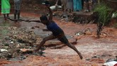 Karena tingkat kerusakan yang parah, PBB menyetujui pemberian bantuan sebesar Rp184,5 miliar kepada Mozambik dan Pulau Komoro yang diterjang Badai Kenneth.(REUTERS/Mike Hutchings)