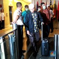 8 Jam Lebih Geledah Kantor Mendag, Penyidik KPK Bawa 2 Koper